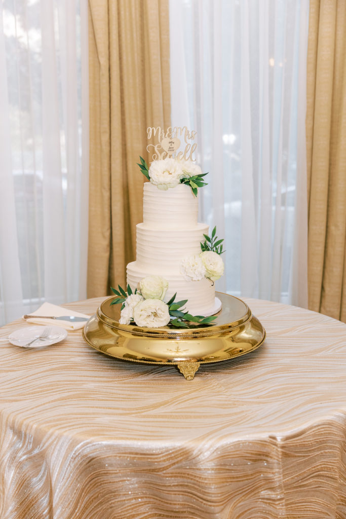 Classic Wedding Cake 