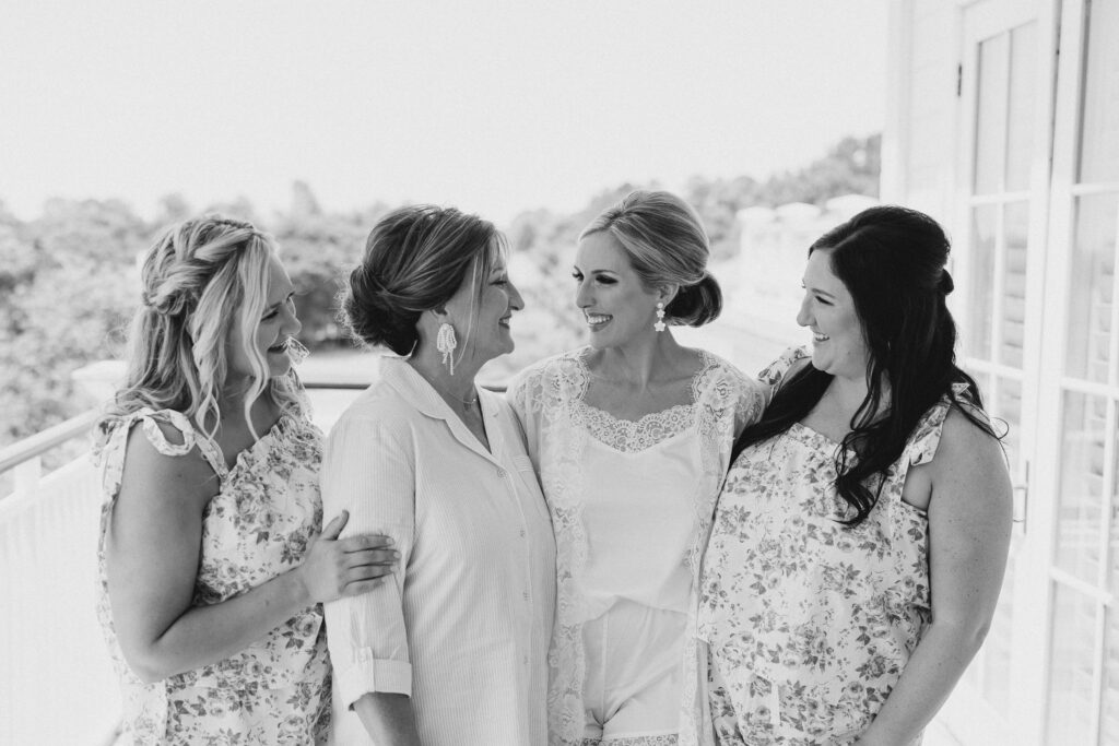 bride with mom and sisters