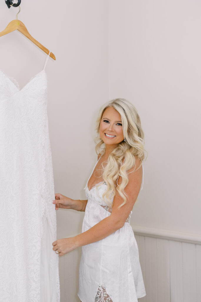 portrait of the bride getting ready