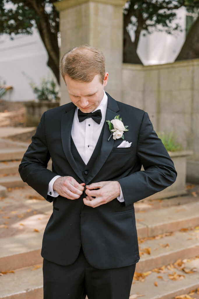 groom portrait