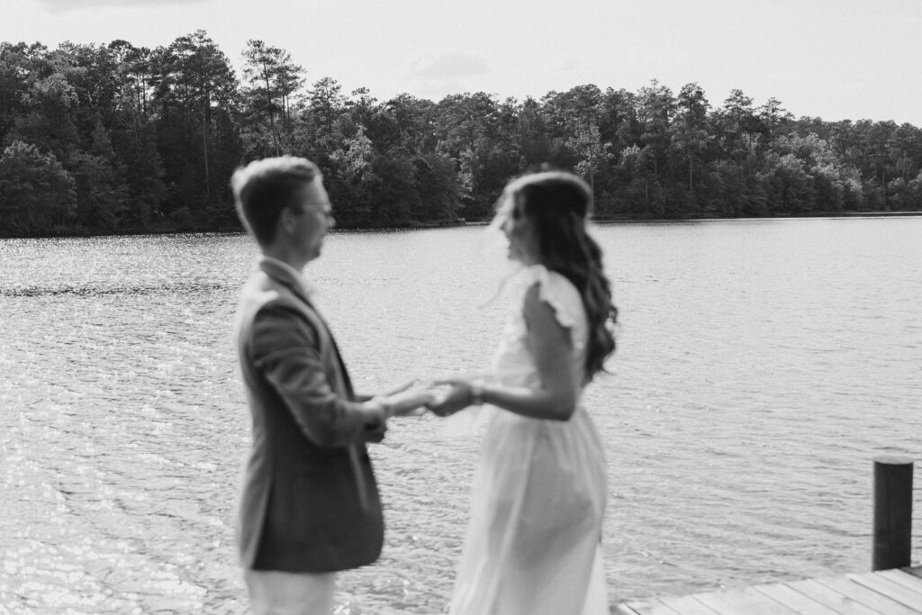 engagement session at the Sandy Creek Barn on Lake Oconee in Reynolds, Georgia