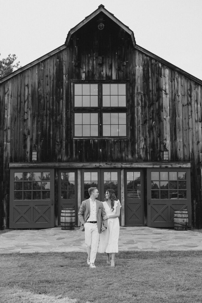 engagement session at the Sandy Creek Barn on Lake Oconee in Reynolds, Georgia