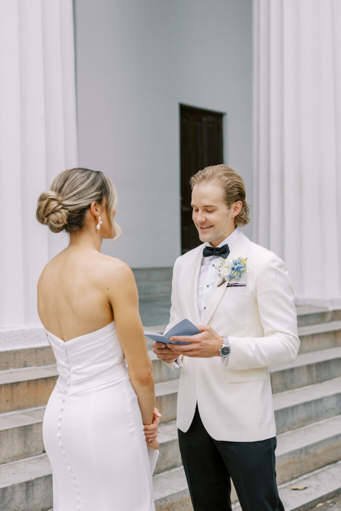 groom reading vows