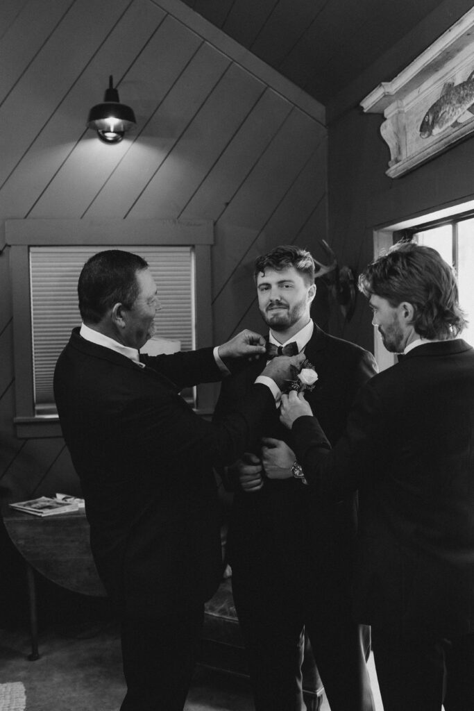 groom and his groomsmen getting ready