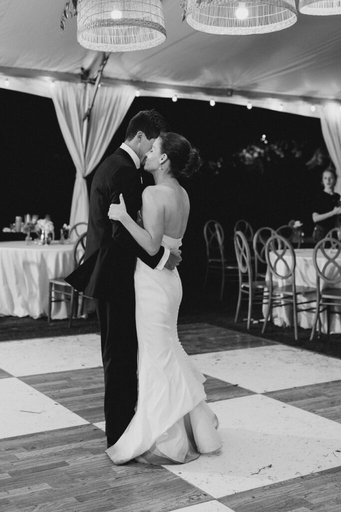 bride and groom last dance