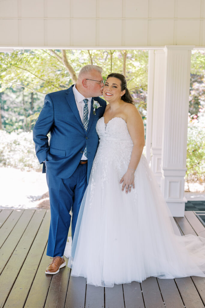 bride and her father