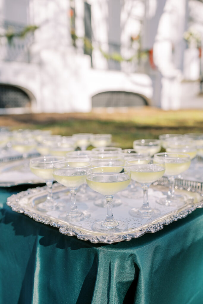 champagne glasses 