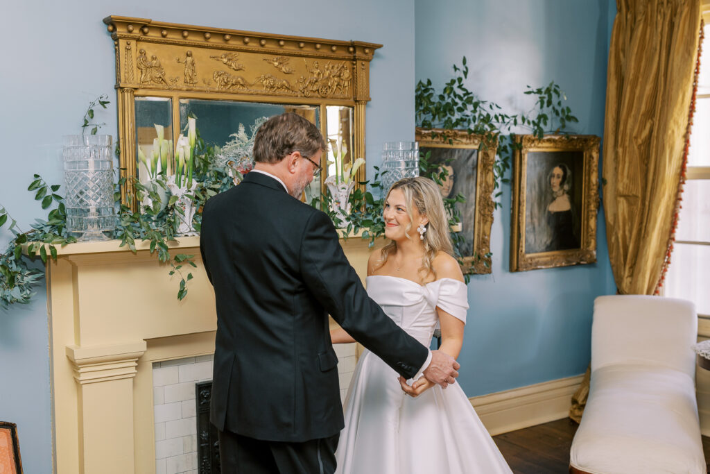 bride and father first look