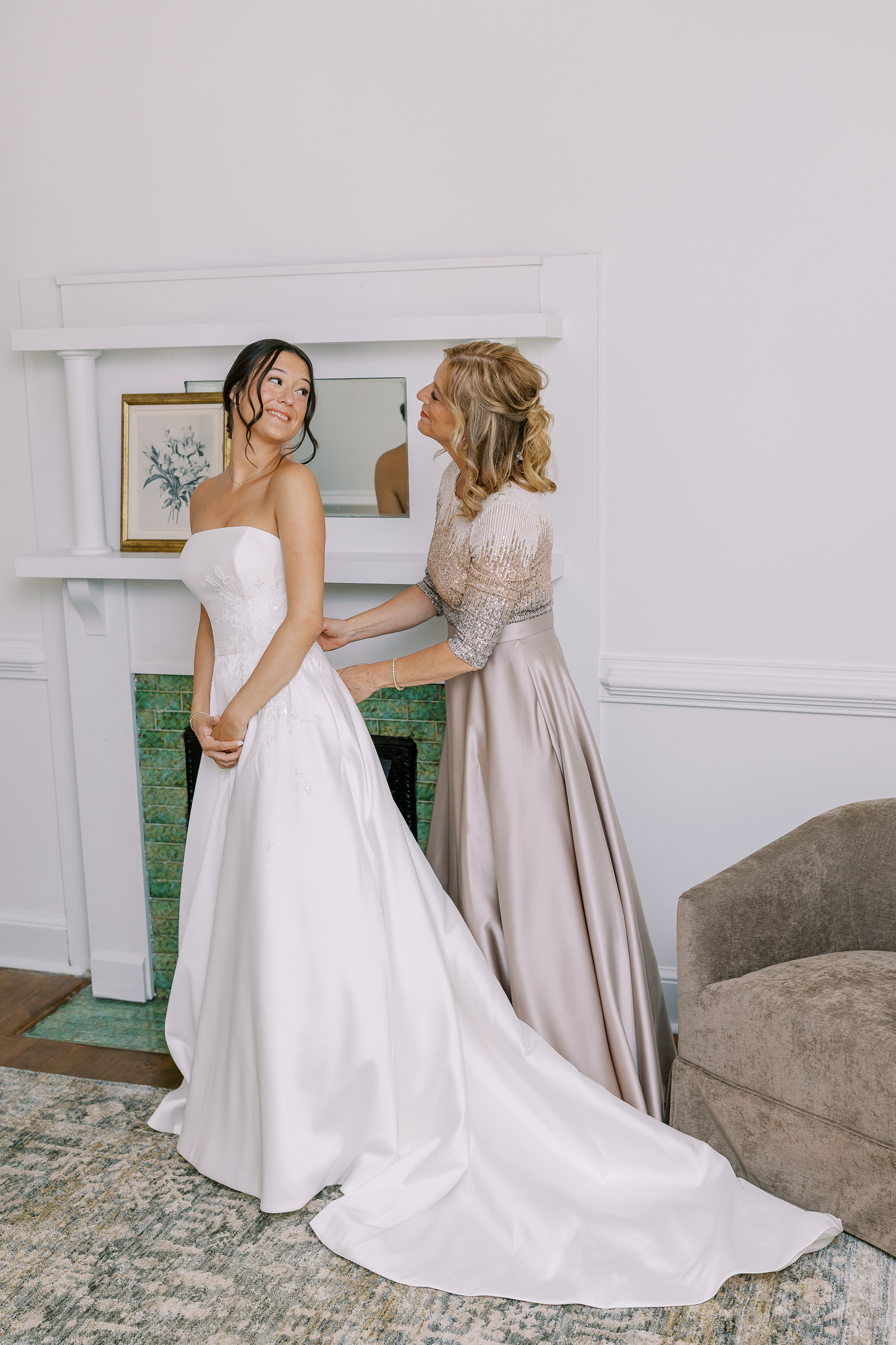 bride and her mom getting ready