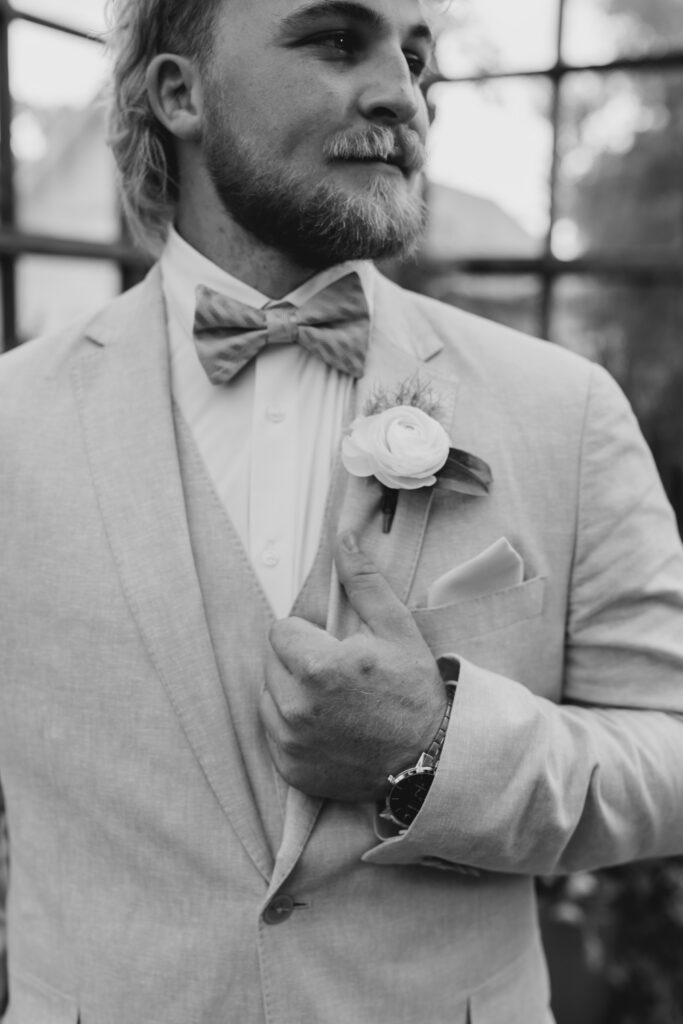 groom portrait